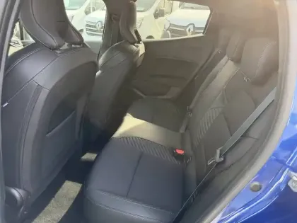 Photo 11 Renault Clio  E-Tech full hybrid 145 ch GSR2