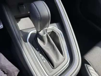 Photo 8 Renault Clio  E-Tech full hybrid 145 ch GSR2