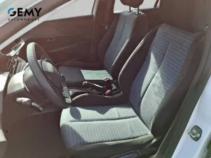 Photo 24 Peugeot 208 Gén. II Ph1 NG Like 5