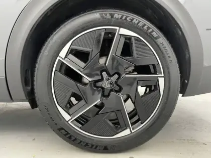 Photo 17 Peugeot 408  PureTech 130 ch S&S EAT8