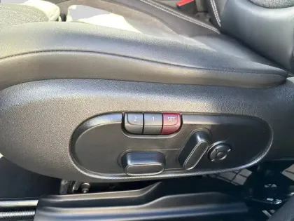 Photo 16 Mini Mini Countryman 125 - 95 ch ALL4 BVA6