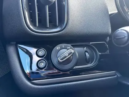 Photo 26 Mini Mini Countryman 125 - 95 ch ALL4 BVA6