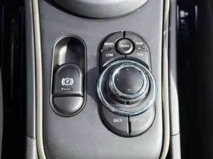 Photo 23 Mini Mini Countryman 125 - 95 ch ALL4 BVA6