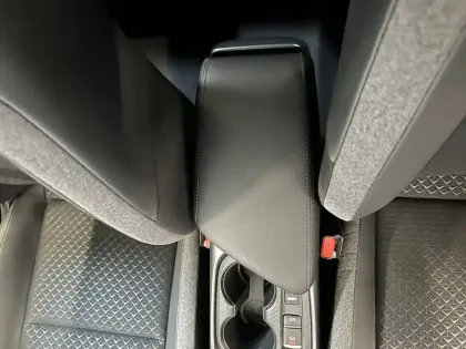 Photo 63 Nissan Juke  HYBRID 143