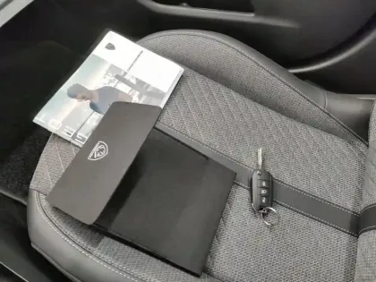 Photo 21 Peugeot 2008 Gén. II Ph2 Allure 5