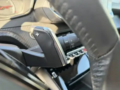 Photo 17 Peugeot 2008  PureTech 130 S&S EAT8 Allure