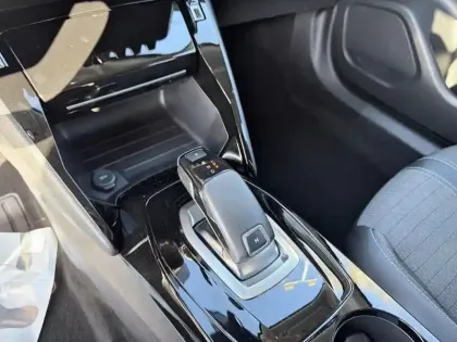 Photo 23 Peugeot 2008  PureTech 130 S&S EAT8 Allure