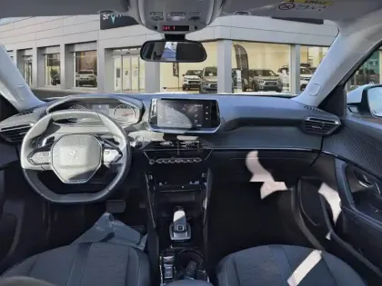 Photo 9 Peugeot 2008  PureTech 130 S&S EAT8 Allure