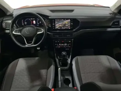 Photo 7 Volkswagen T-cross 1.0 TSI 110 Start/Stop BVM6 R-Line Tech