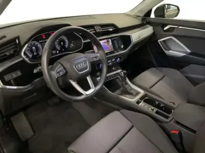 Photo 8 Audi Q3 35 TFSI 150 ch S tronic 7 Advanced