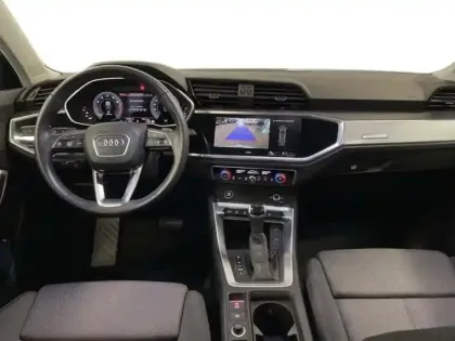 Photo 7 Audi Q3 35 TFSI 150 ch S tronic 7 Advanced