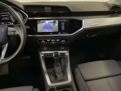 Photo 9 Audi Q3 35 TFSI 150 ch S tronic 7 Advanced