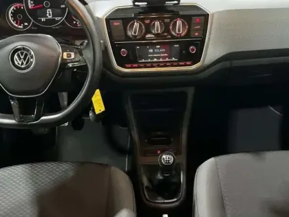 Photo 9 Volkswagen Up ! 2.0 1.0 65 BlueMotion Technology BVM5 Active