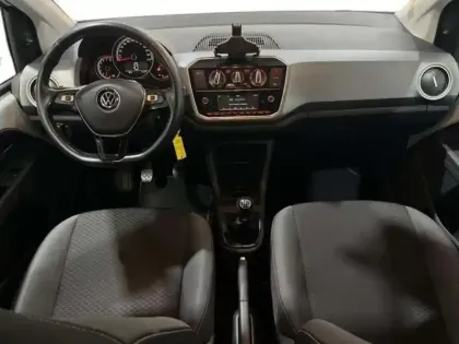 Photo 7 Volkswagen Up ! 2.0 1.0 65 BlueMotion Technology BVM5 Active