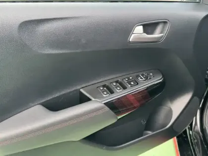 Photo 15 Kia Picanto Gén. III Ph2 GT Line Premium 5