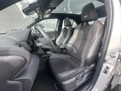 Photo 14 Toyota Yaris Hybride 130h Gr Sport