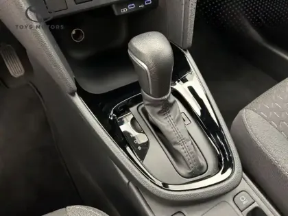 Photo 17 Toyota Yaris Hybride 1.5 HYBRID 130H DESIGN