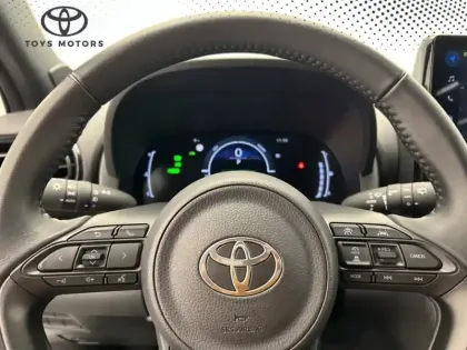 Photo 12 Toyota Yaris Hybride 1.5 HYBRID 130H DESIGN