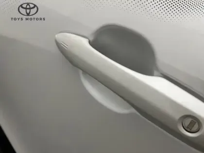 Photo 22 Toyota Yaris Hybride 1.5 HYBRID 130H DESIGN