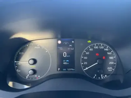 Photo 21 Toyota Yaris Hybride 116h Dynamic