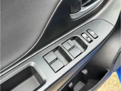 Photo 19 Toyota Yaris 70 VVT-i Design