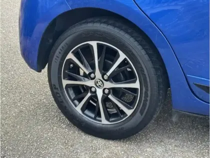 Photo 23 Toyota Yaris 70 VVT-i Design