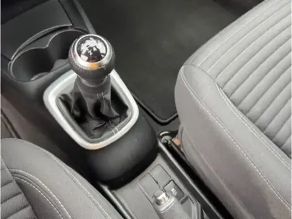 Photo 18 Toyota Yaris 70 VVT-i Design