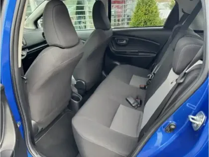 Photo 11 Toyota Yaris 70 VVT-i Design