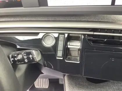 Photo 21 Peugeot 5008 Nouveau Hybrid 145 ch e-DCS6 Allure