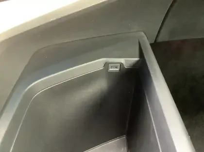 Photo 20 Peugeot 5008 Nouveau Hybrid 145 ch e-DCS6 Allure