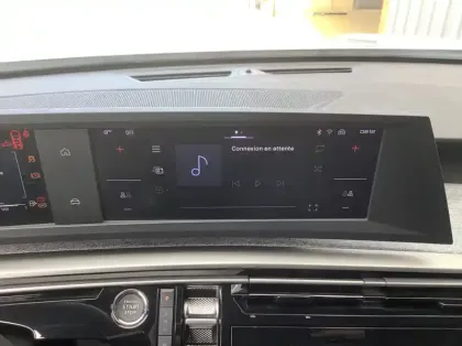 Photo 14 Peugeot 5008 Nouveau Hybrid 145 ch e-DCS6 Allure