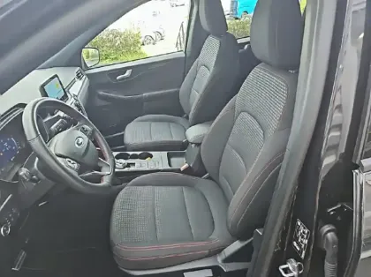 Photo 9 Ford Kuga 2.5 Duratec 190ch FHEV E85 ST-Line Business BVA