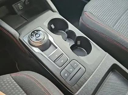 Photo 37 Ford Kuga Gén. III Ph1 ST-Line Business 5