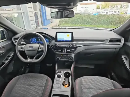 Photo 32 Ford Kuga Gén. III Ph1 ST-Line Business 5