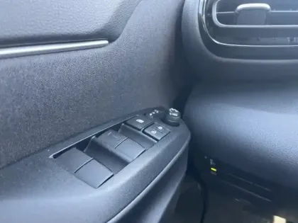 Photo 15 Toyota Yaris Hybride 1.5 HYBRID 116H DESIGN AUTO