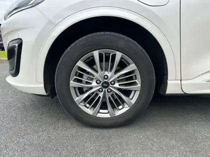 Photo 13 Ford Kuga 2.5 Duratec 225ch PHEV Vignale BVA