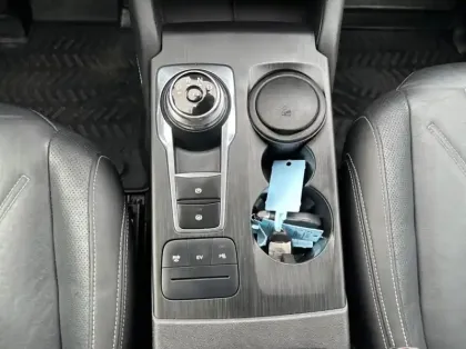 Photo 7 Ford Kuga 2.5 Duratec 225ch PHEV Vignale BVA