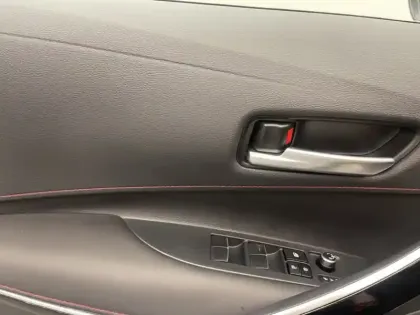 Photo 13 Toyota Corolla Hybride 196h GR Sport Techno TO