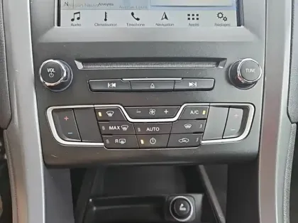 Photo 29 Ford Mondeo 2.0 TDCi 150ch Titanium 5p Euro6.2