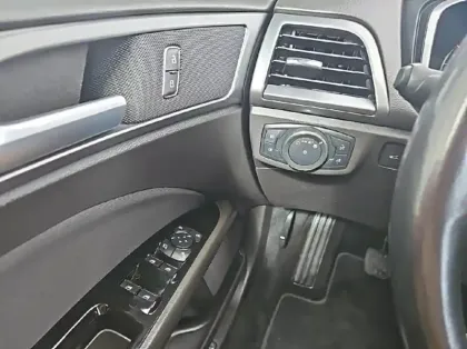 Photo 30 Ford Mondeo 2.0 TDCi 150ch Titanium 5p Euro6.2