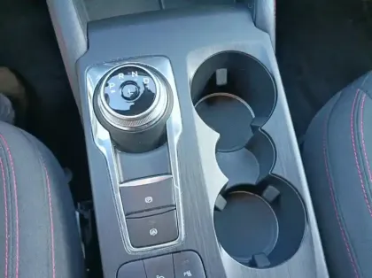 Photo 7 Ford Kuga 2.5 Duratec 190ch FHEV E85 ST-Line BVA