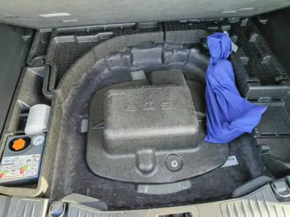 Photo 28 Ford Kuga 2.5 Duratec 190ch FHEV E85 ST-Line BVA