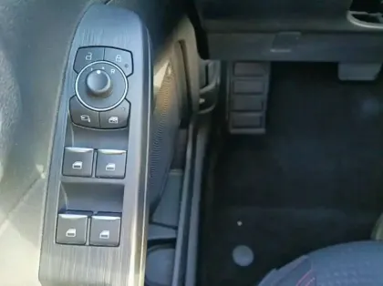 Photo 5 Ford Kuga 2.5 Duratec 190ch FHEV E85 ST-Line BVA