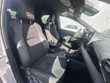 Photo 11 Toyota Yaris Hybride 130h GR SPORT