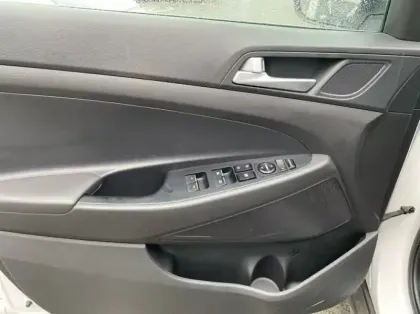 Photo 5 Hyundai Tucson 1.6 CRDI 115ch Business