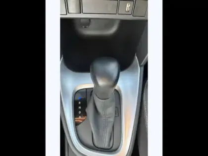 Photo 15 Toyota Yaris Hybride 1.5 HYBRID 116H DESIGN