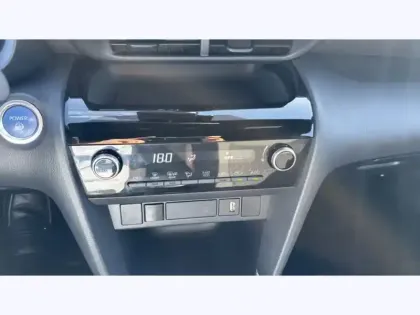 Photo 14 Toyota Yaris Hybride 1.5 HYBRID 116H DESIGN