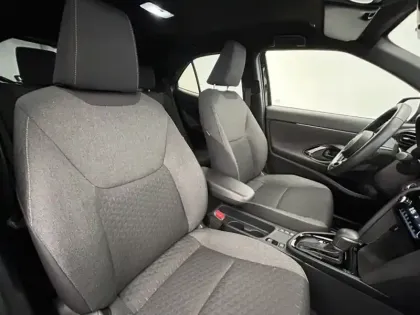 Photo 23 Toyota Yaris Hybride 1.5 HYBRID 130H DESIGN Cargo