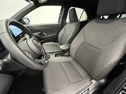 Photo 9 Toyota Yaris Hybride 1.5 HYBRID 130H DESIGN Cargo