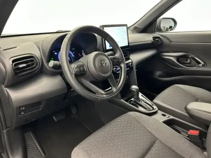 Photo 8 Toyota Yaris Hybride 1.5 HYBRID 130H DESIGN Cargo